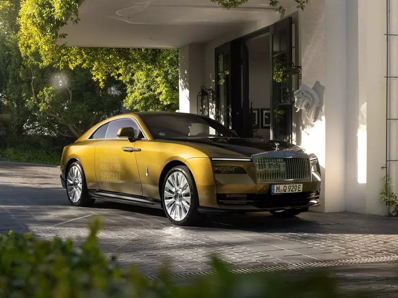Rolls-Royce-Spectre-2024-1600-08
