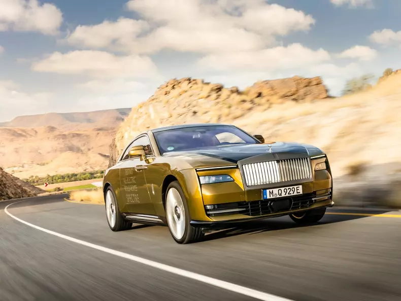 Rolls-Royce-Spectre-2024-1600-09
