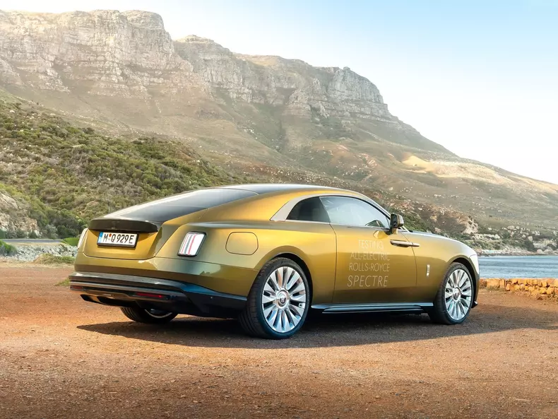 Rolls-Royce-Spectre-2024-1600-12