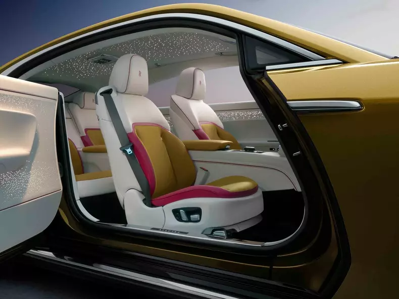 Rolls-Royce-Spectre-2024-1600-1f