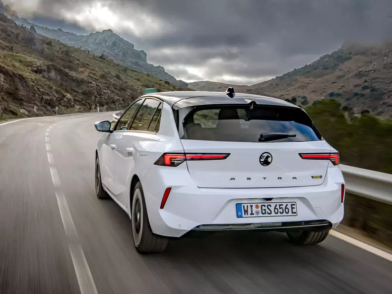 Vauxhall-Astra_GSe-2023-1600-1d