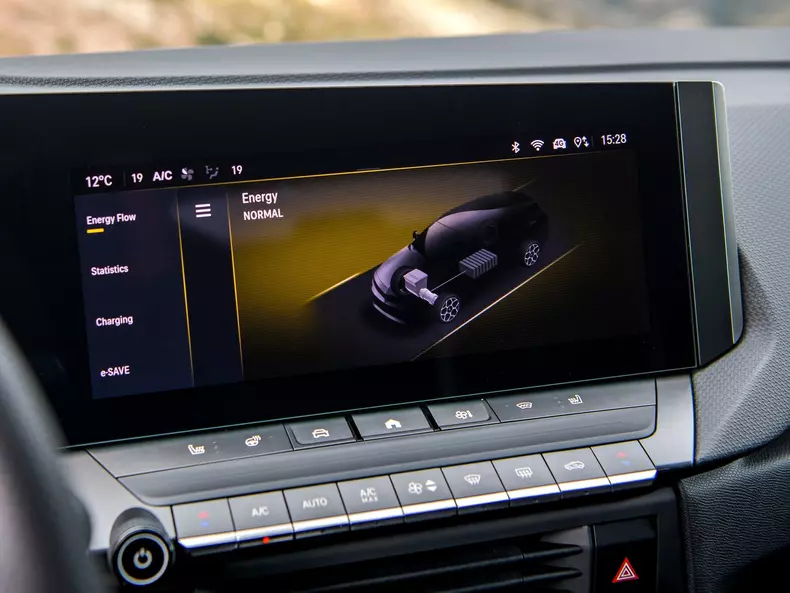 Vauxhall-Astra_GSe-2023-1600-2d