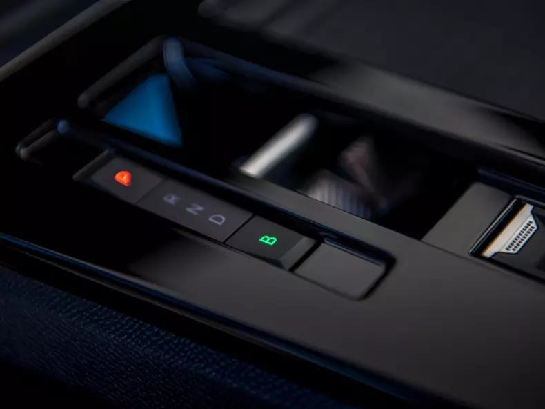 Vauxhall-Astra_GSe-2023-1600-35