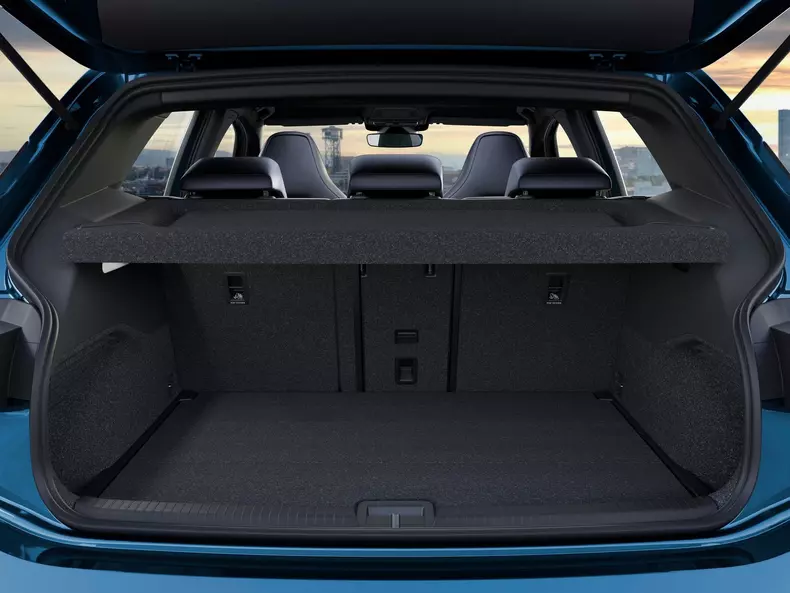 Cupra-Born-2022-1600-5b