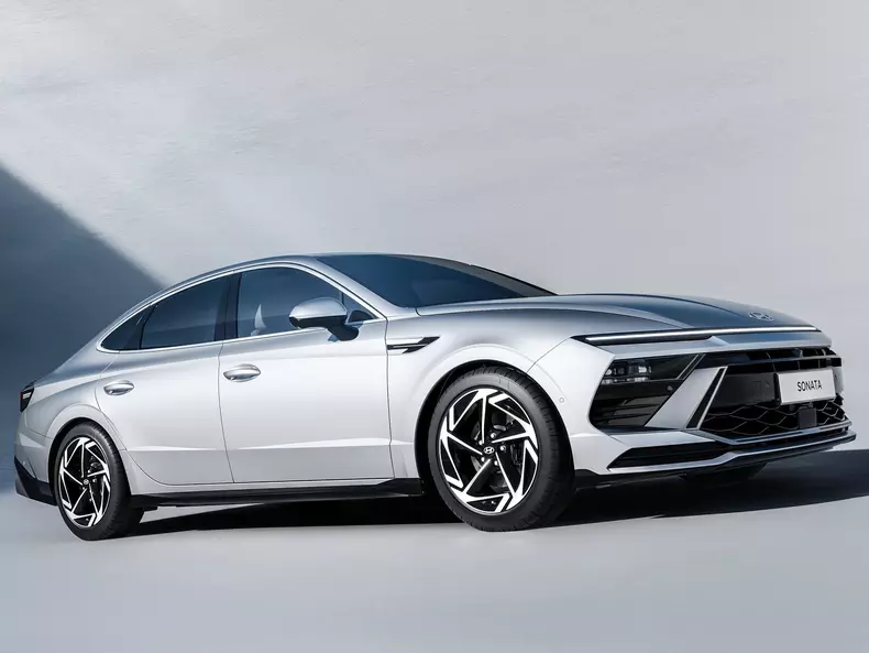 Hyundai-Sonata-2024-1600-02