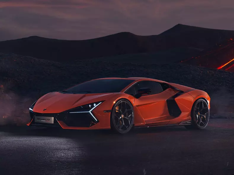 Lamborghini-Revuelto-2024-1600-01
