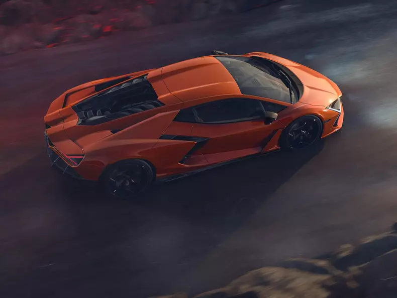 Lamborghini-Revuelto-2024-1600-09