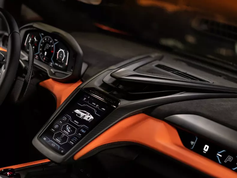 Lamborghini-Revuelto-2024-1600-20