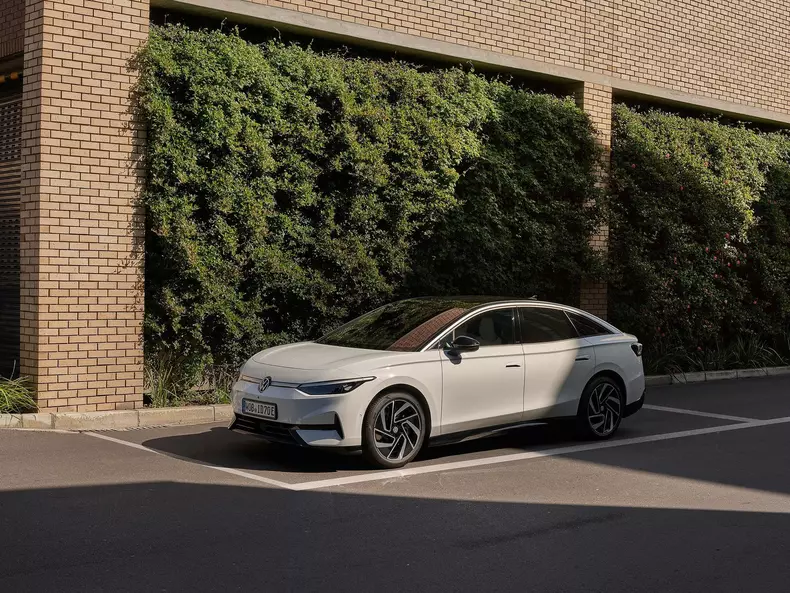 Volkswagen-ID.7-2024-1600-01