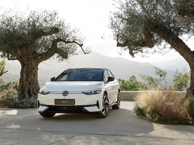 Volkswagen-ID.7-2024-1600-04