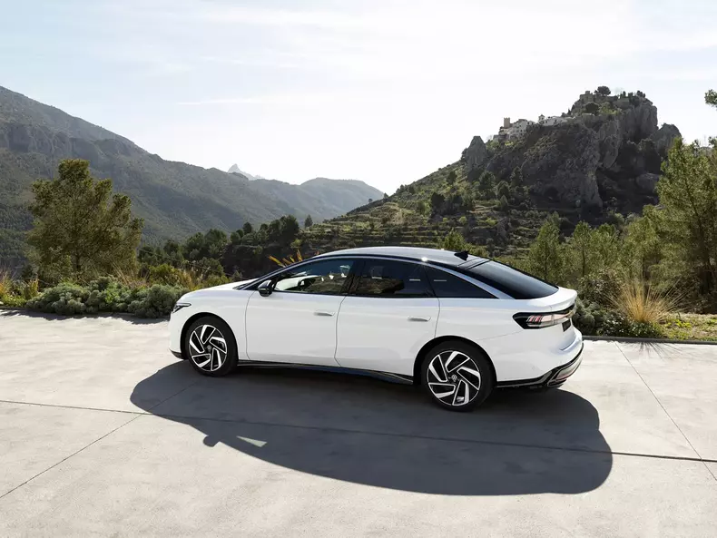 Volkswagen-ID.7-2024-1600-16