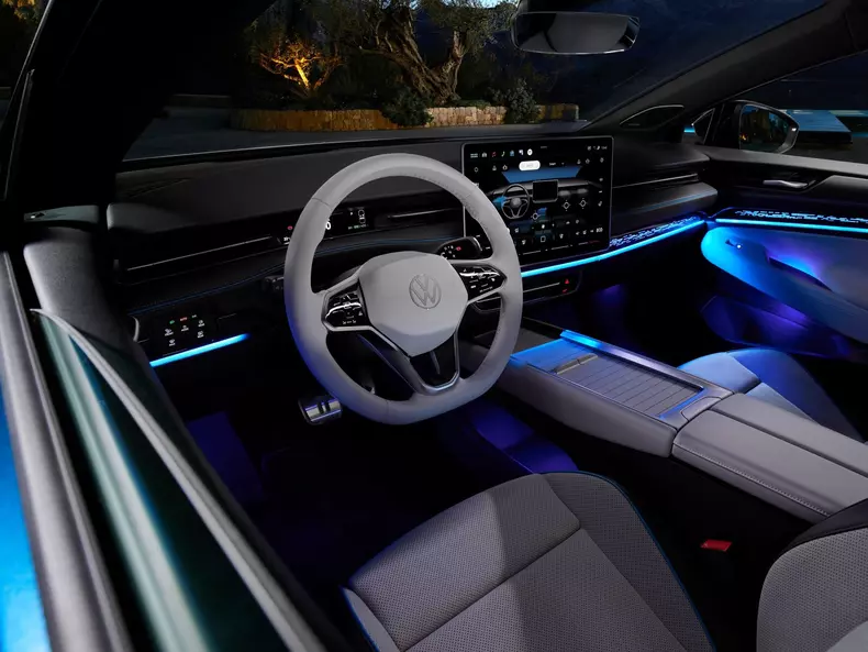 Volkswagen-ID.7-2024-1600-2d