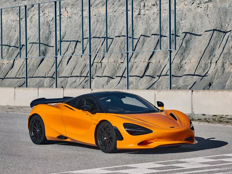 McLaren-750S-2024-1600-03