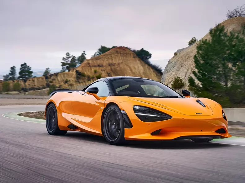 McLaren-750S-2024-1600-05