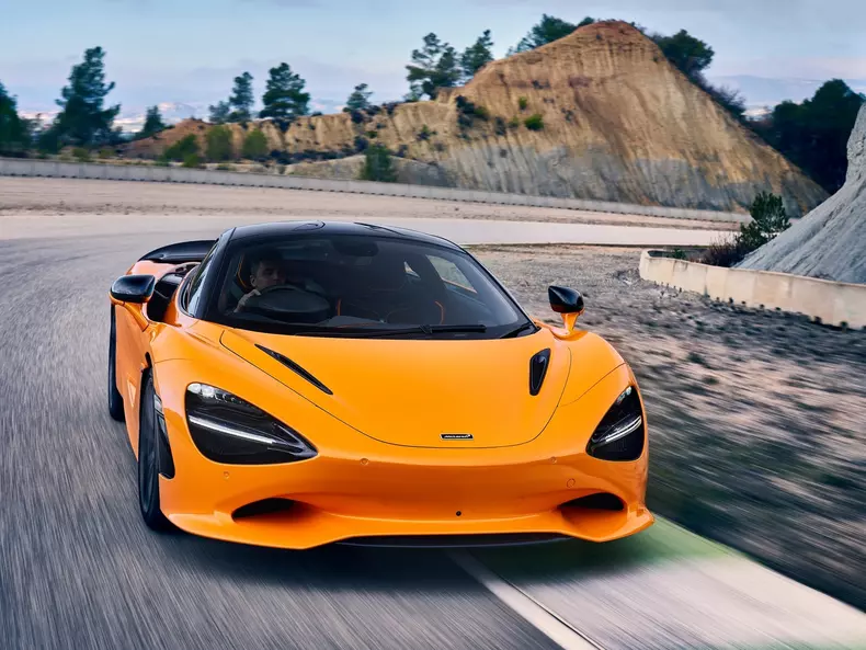 McLaren-750S-2024-1600-06