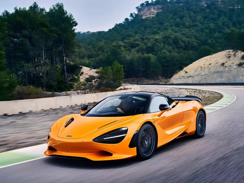 McLaren-750S-2024-1600-08