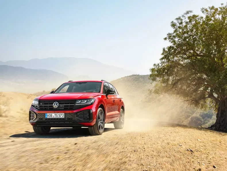 Volkswagen-Touareg-2024-1600-0b