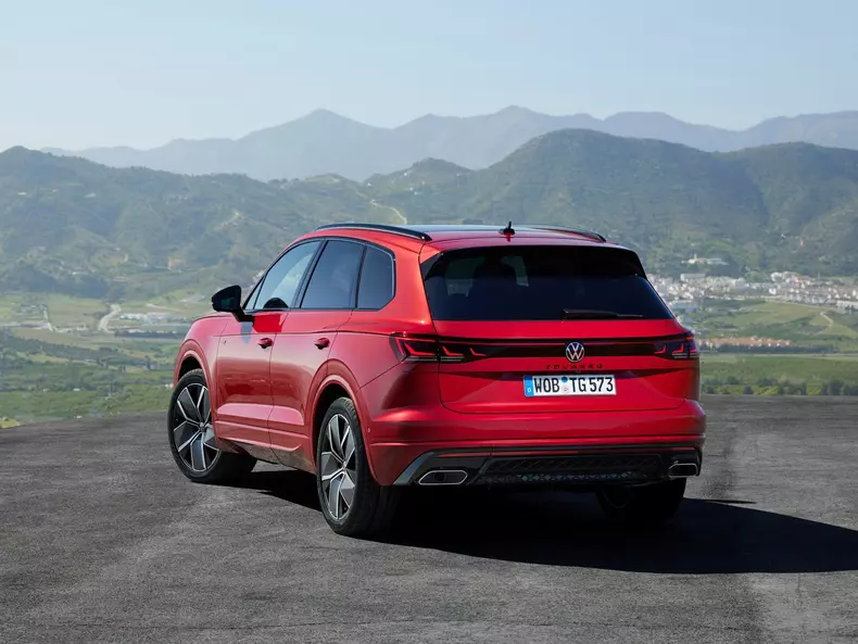 Volkswagen-Touareg-2024-1600-11