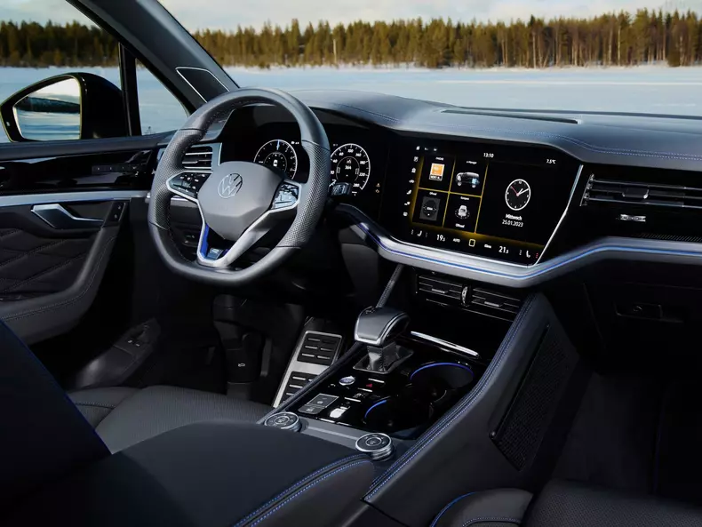Volkswagen-Touareg-2024-1600-20