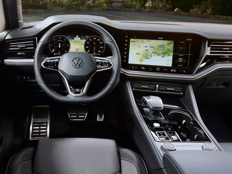 Volkswagen-Touareg-2024-1600-23