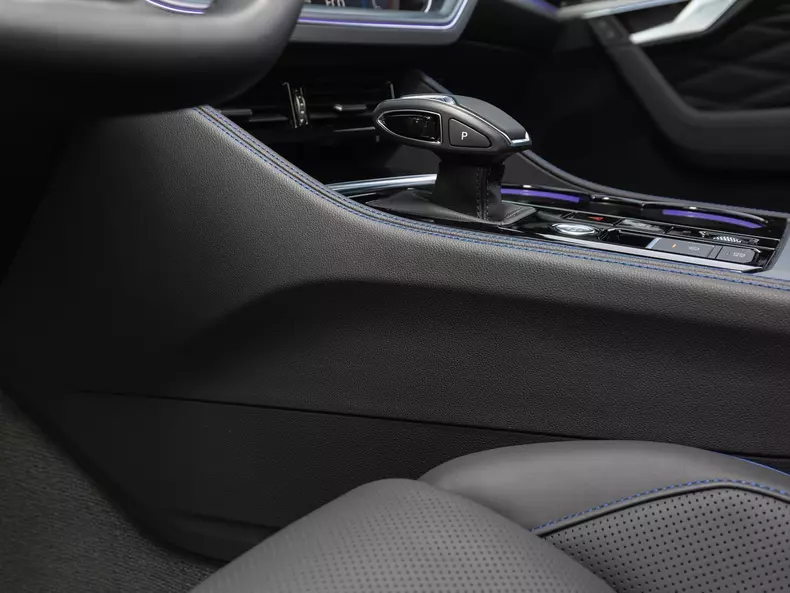 Volkswagen-Touareg-2024-1600-42