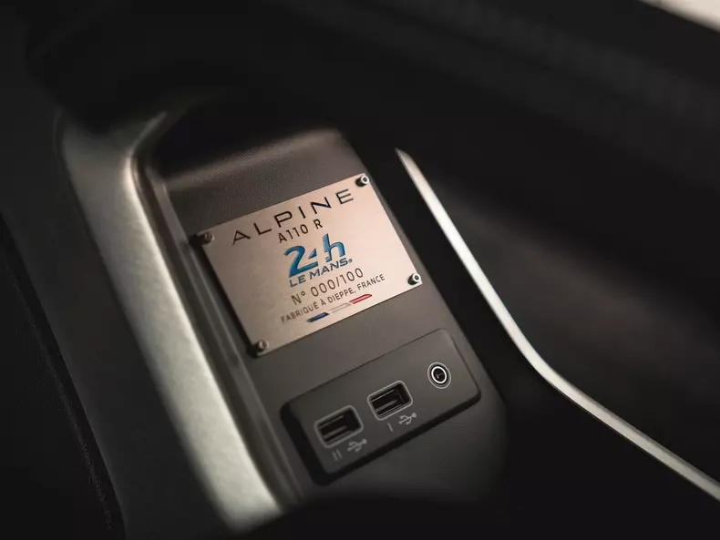 Alpine-A110_R_Le_Mans_Limited_Edition-2023-1600-11