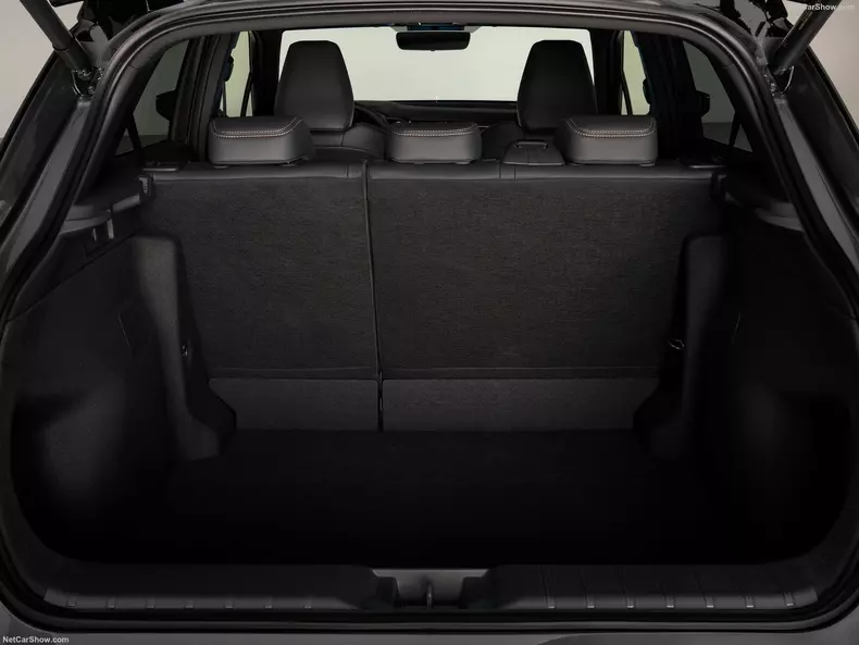 BLexus-LBX-2024-1600-2e