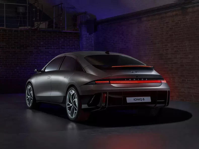 Hyundai-Ioniq_6-2023-1600-54