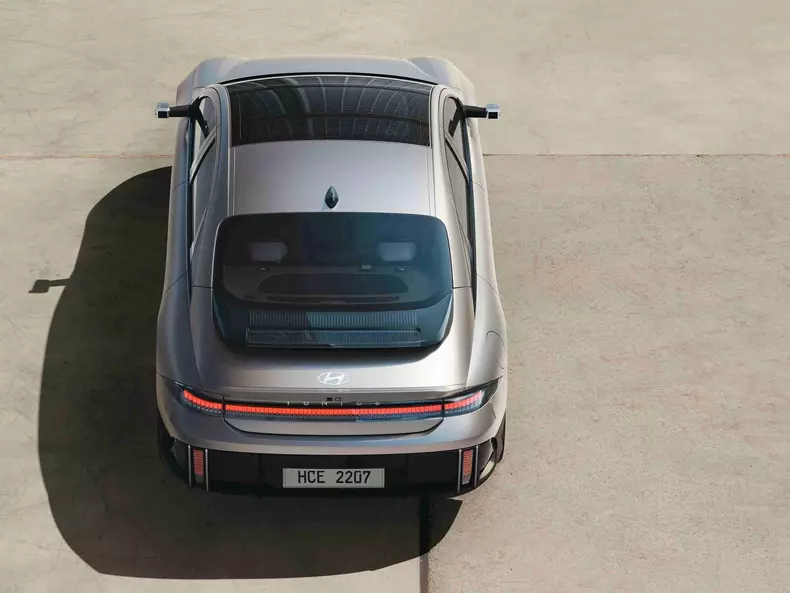 Hyundai-Ioniq_6-2023-1600-6c