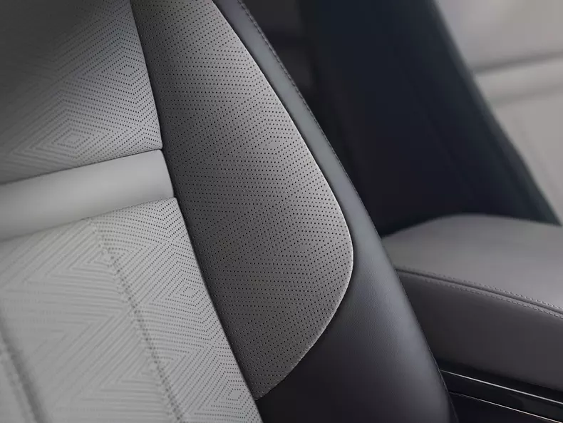 Land_Rover-Range_Rover_Evoque-2024-1600-1a