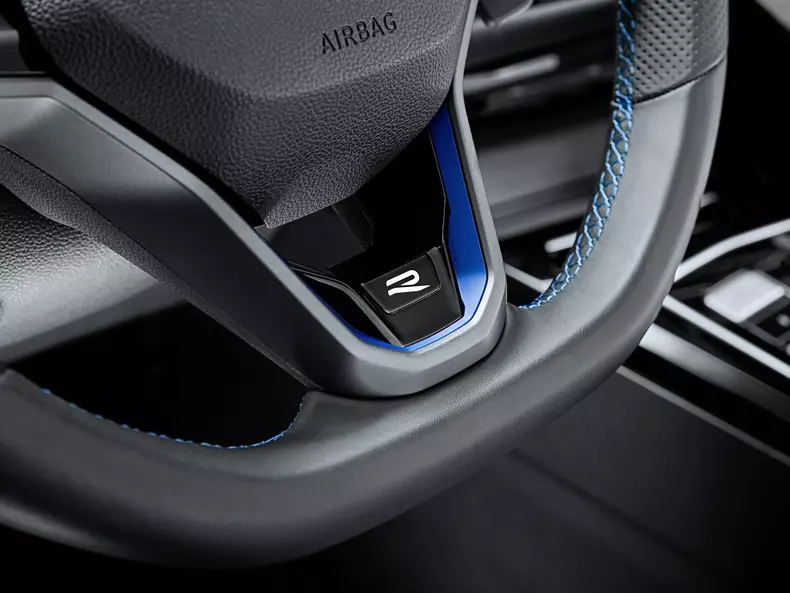 Volkswagen-Golf_R_333_Limited_Edition-2023-1600-06