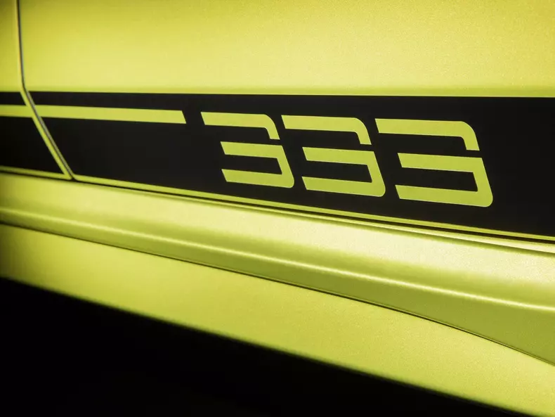 Volkswagen-Golf_R_333_Limited_Edition-2023-1600-09