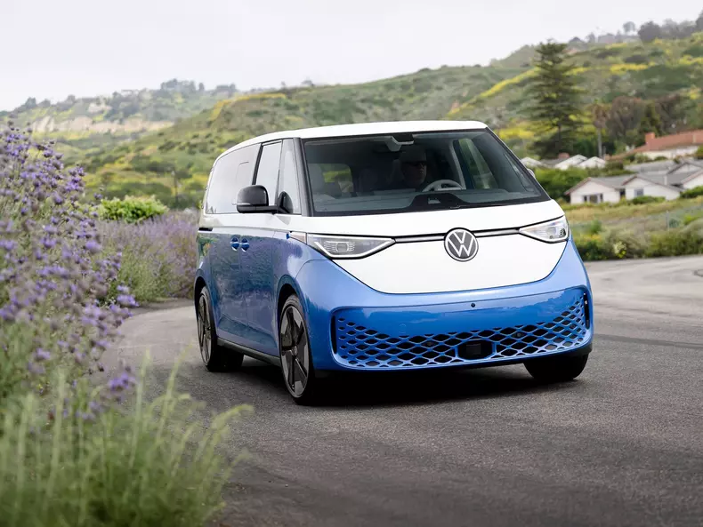 Volkswagen-ID_Buzz_LWB-2024-1600-0b