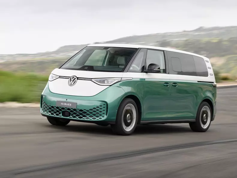 Volkswagen-ID_Buzz_LWB-2024-1600-10