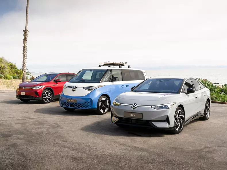 Volkswagen-ID_Buzz_LWB-2024-1600-21