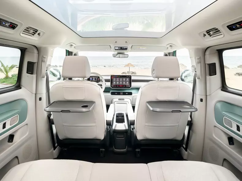 Volkswagen-ID_Buzz_LWB-2024-1600-35