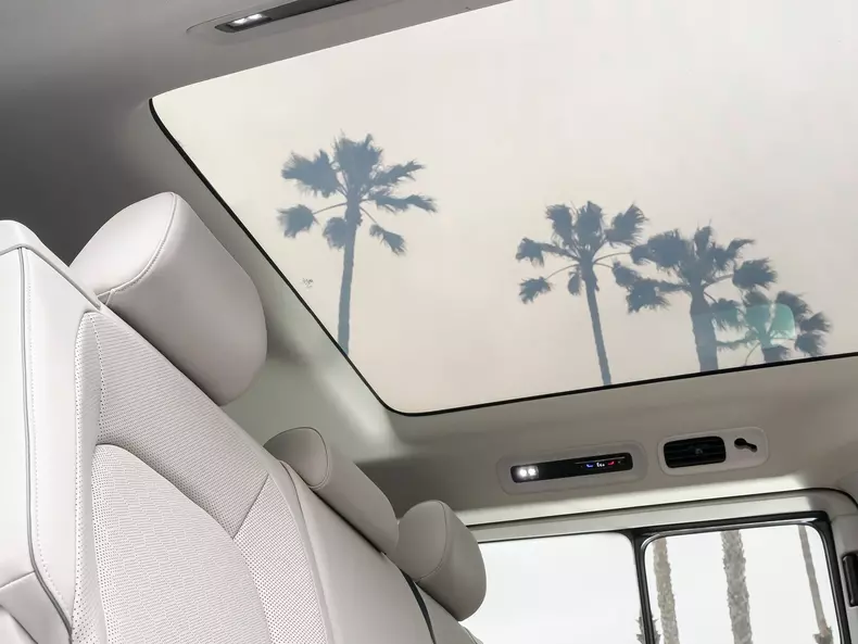 Volkswagen-ID_Buzz_LWB-2024-1600-39