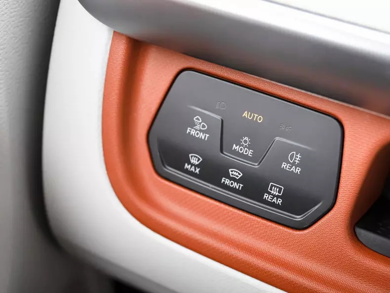 Volkswagen-ID_Buzz_LWB-2024-1600-3c