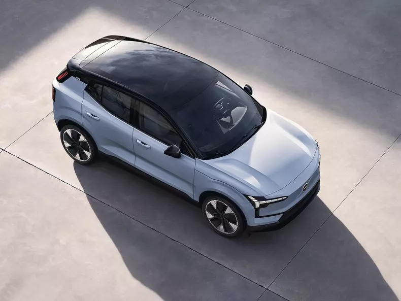 Volvo-EX30-2025-1600-01