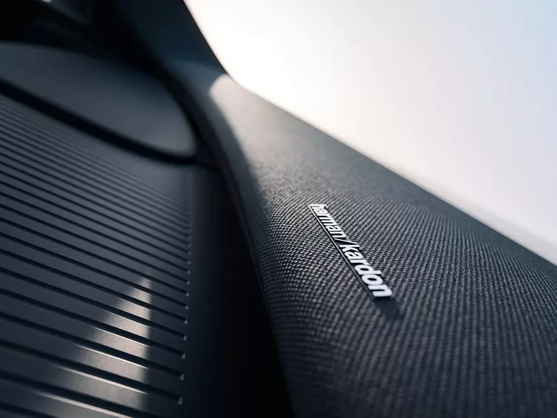 Volvo-EX30-2025-1600-33