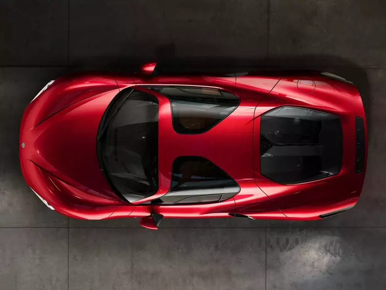 Alfa_Romeo-33_Stradale-2024-1600-18