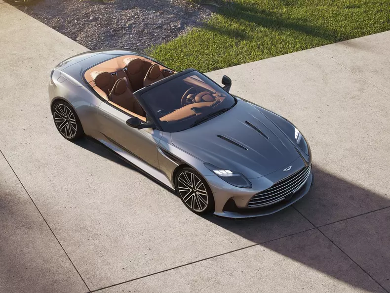 Aston_Martin-DB12_Volante-2024-1600-01