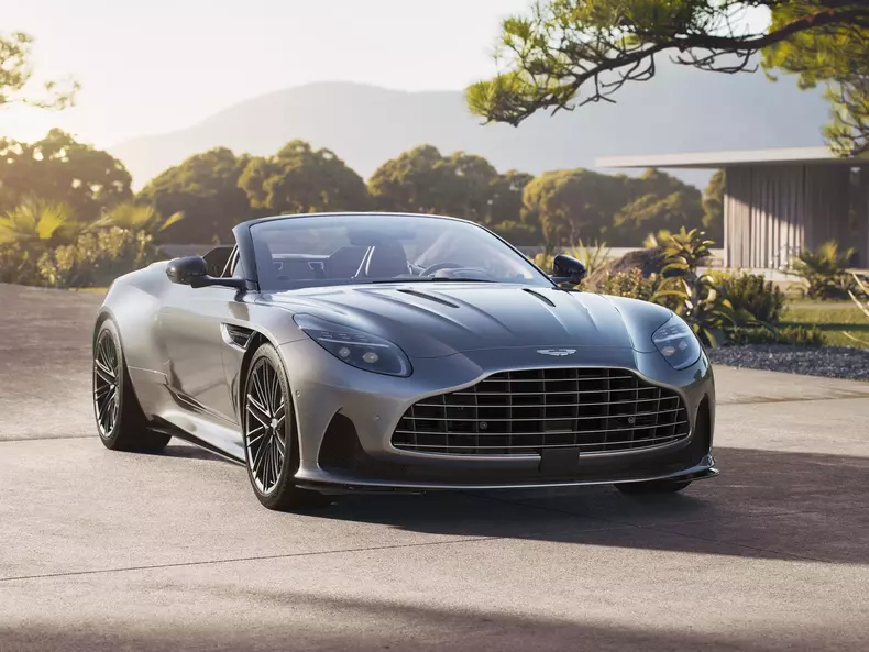 Aston_Martin-DB12_Volante-2024-1600-02
