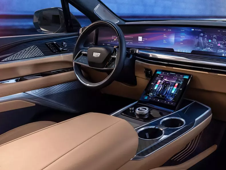 Cadillac-Escalade_IQ-2025-1600-08