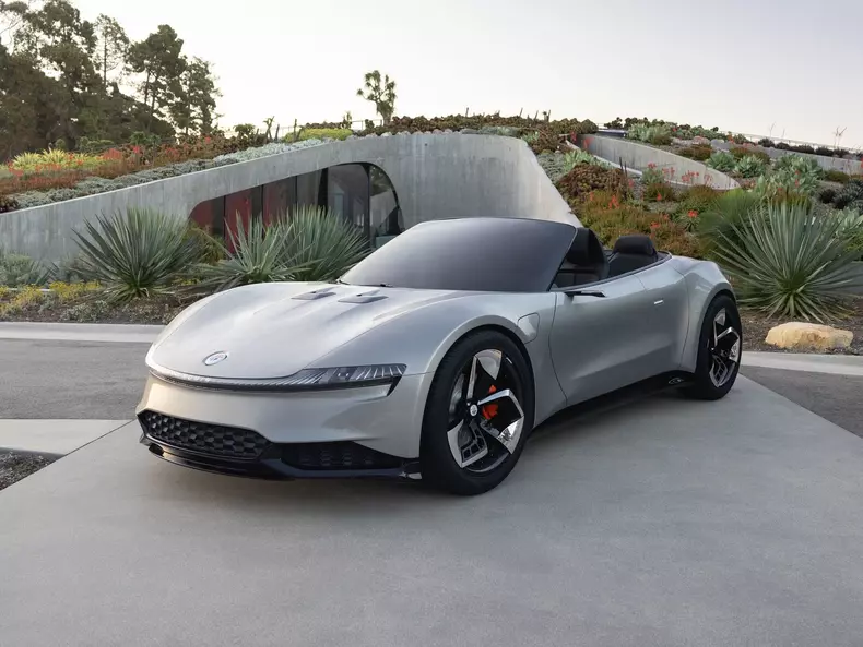 Fisker-Ronin_Concept-2023-1600-03