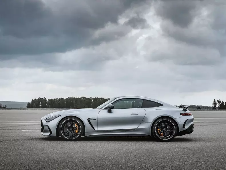 Mercedes-Benz-AMG_GT_Coupe-2024-1600-0e