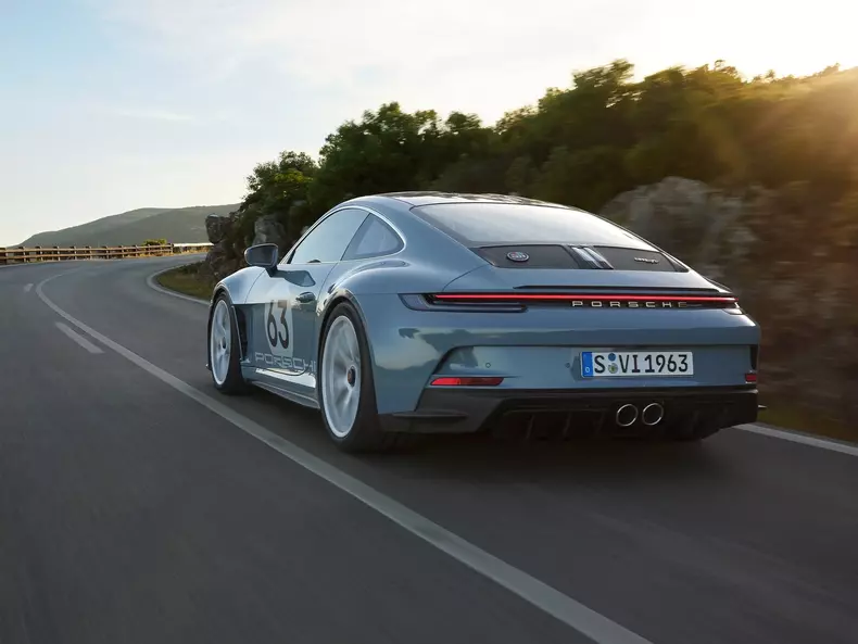 Porsche-911_S-T-2024-1600-08