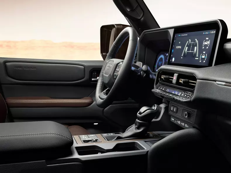 Toyota-Land_Cruiser_250-2025-1600-18