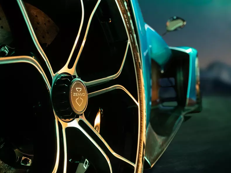 Zenvo-Aurora_Tur-2026-1600-0d