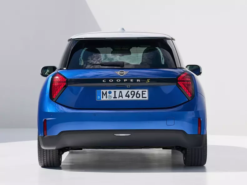 Mini-Cooper_SE-2024-1600-19